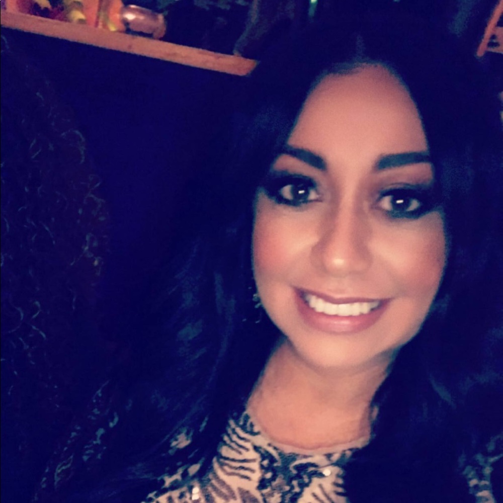 Meet your Posher, Vanessa